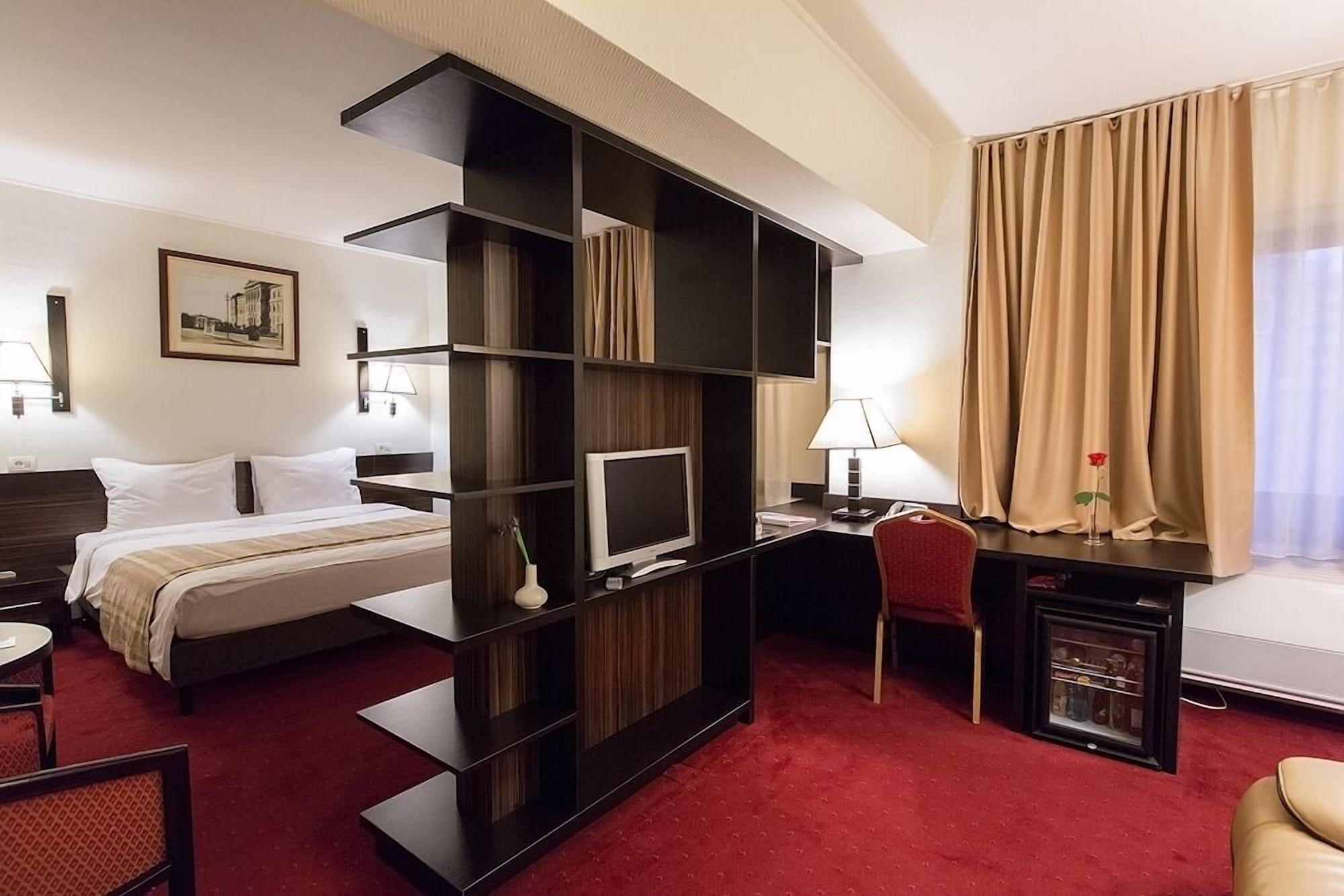 Ramada Iasi City Center Ngoại thất bức ảnh