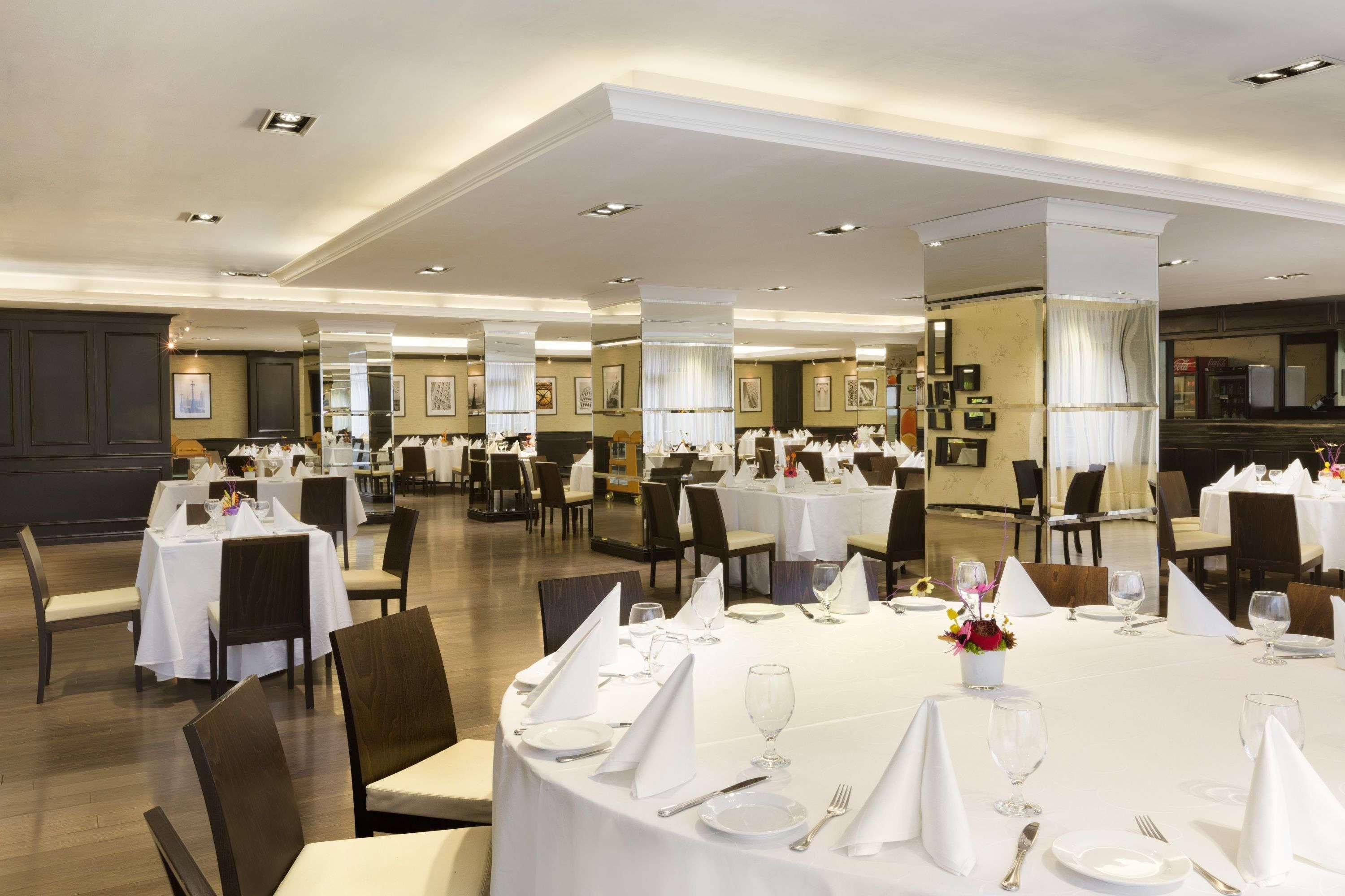 Ramada Iasi City Center Ngoại thất bức ảnh