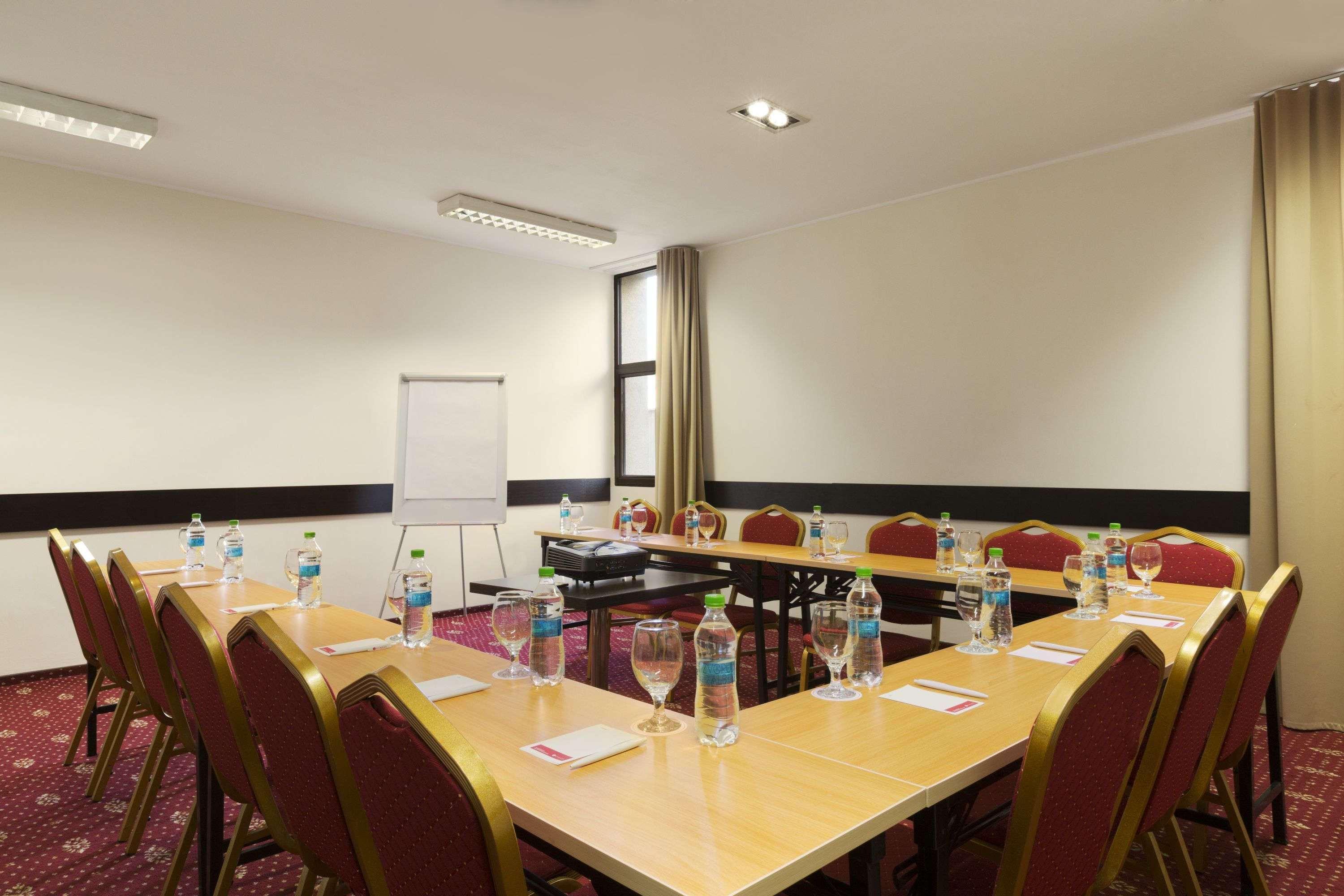 Ramada Iasi City Center Ngoại thất bức ảnh