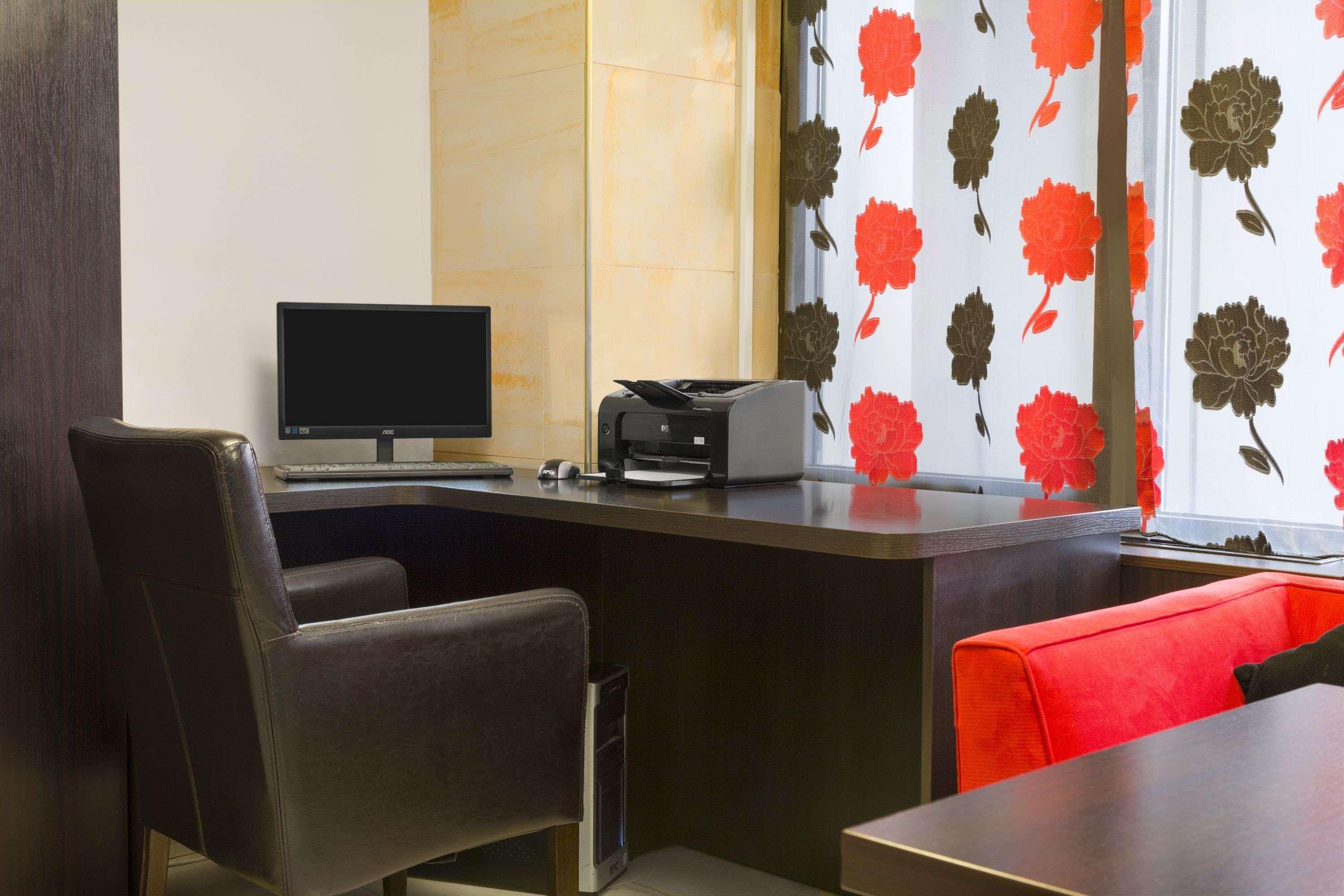 Ramada Iasi City Center Ngoại thất bức ảnh