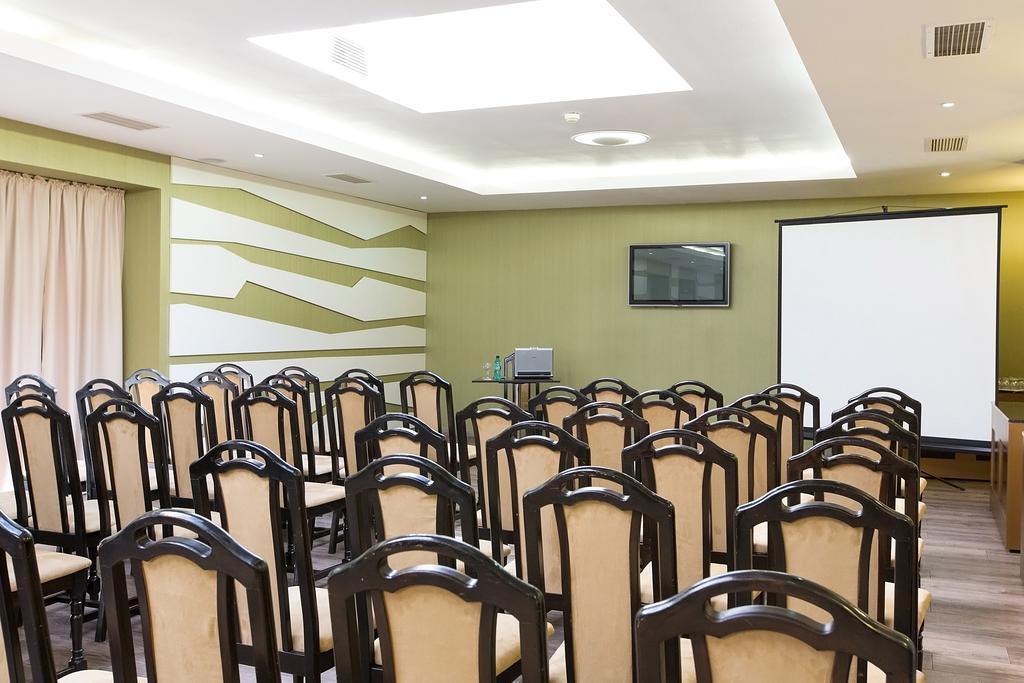 Ramada Iasi City Center Ngoại thất bức ảnh