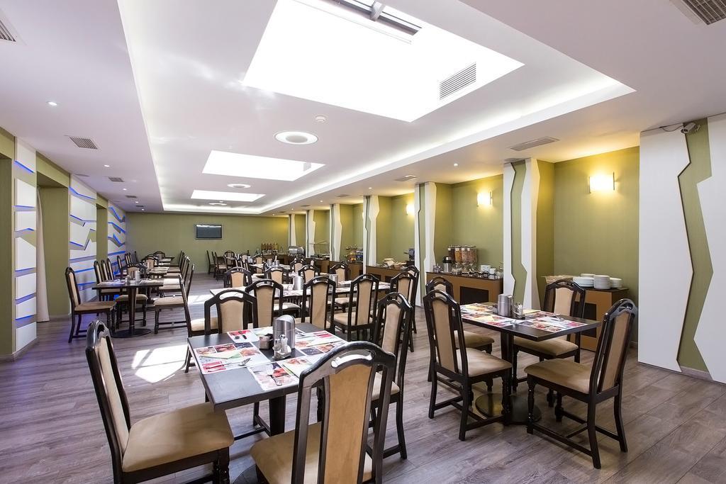 Ramada Iasi City Center Ngoại thất bức ảnh